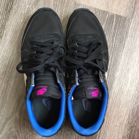 Nike - Picture 6 of 16